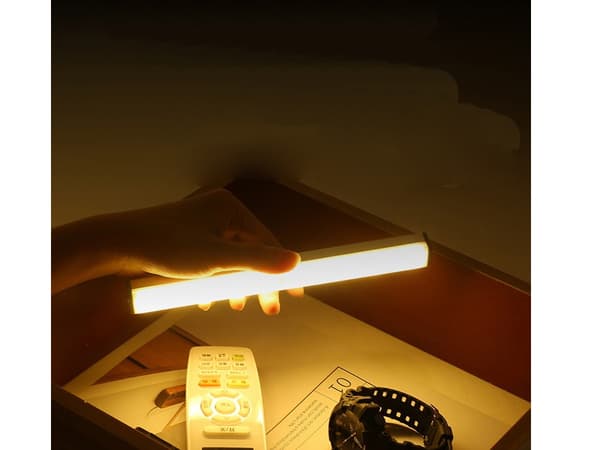 Garderobslampa Rörelsesensor / Självhäftande LED-lampa - 20 cm