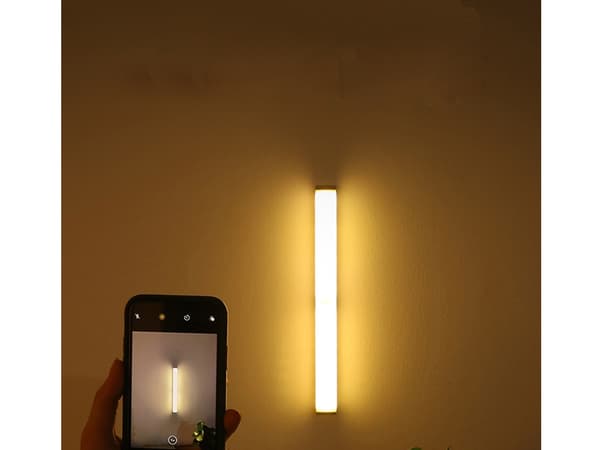 Garderobslampa Rörelsesensor / Självhäftande LED-lampa - 20 cm
