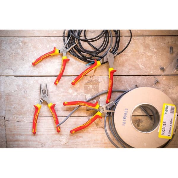 STANLEY Låda med 4 isolerade tång 1000V 4-84-489 Chrome Head - Rostfritt stål - Bi-Material Handtag certifierad vid 1000V