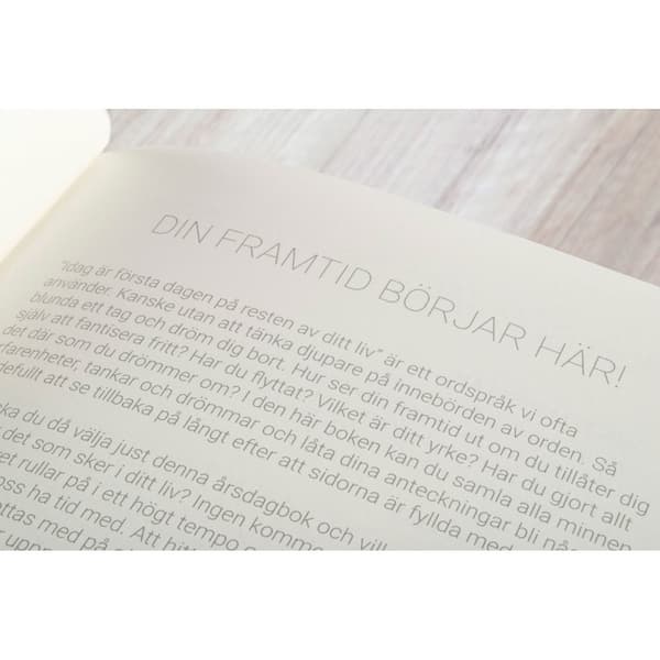 10-års dagbok A5 Transparent Black Paperstyle