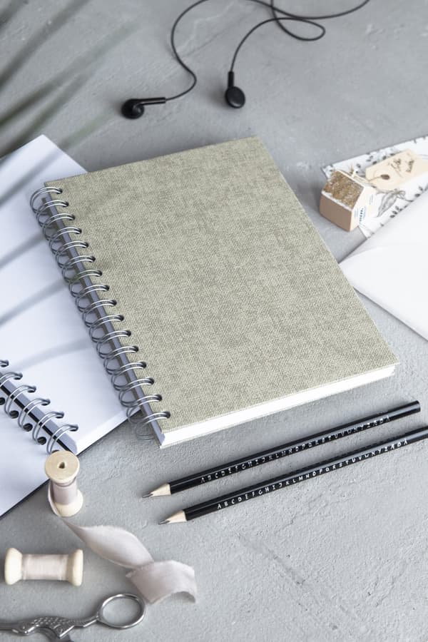 Notatbok A5 Prikket Linen 90 Sider Bigso Box of Sweden