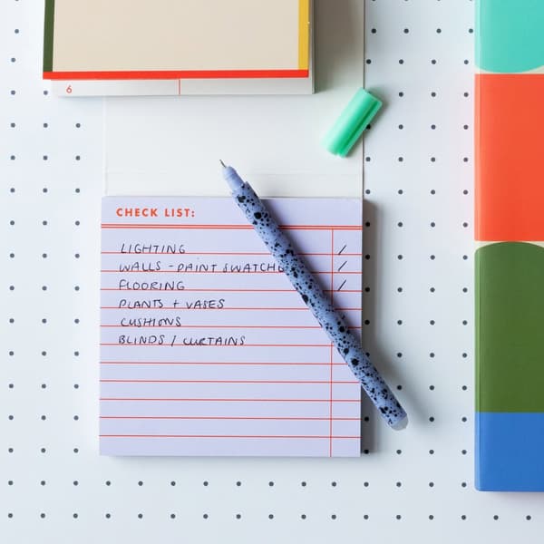 Selvklebende aktivitetsblokk per dag, uke + sjekkliste Inkerie