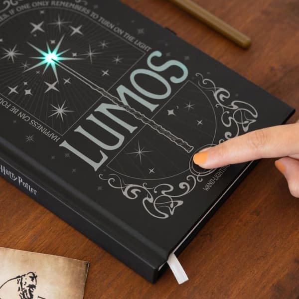 Grupo erik - CPA5010 - Luminös Harry Potter anteckningsbok med penna - Anteckningsbok A5, Journal, Dagbok