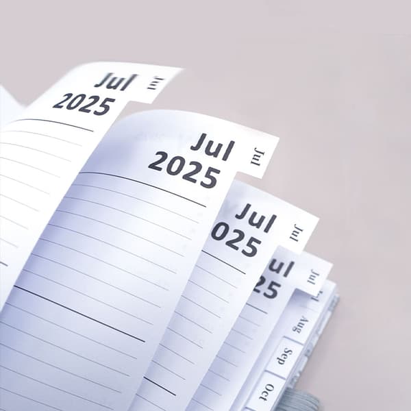 INF 2025-2026 Veckoplanerare med Stegad Layout Rosa