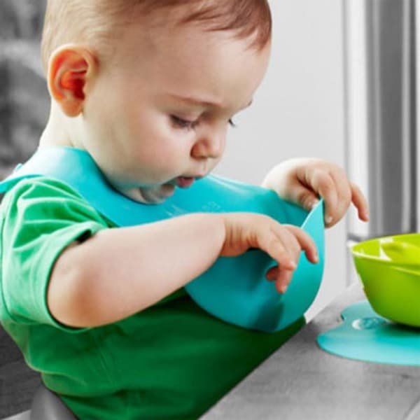Tommee Tippee bib plastic Roll n Go 46351473