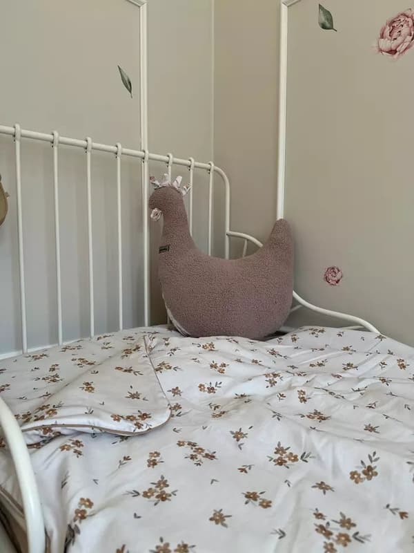 Vaaleanpunainen Kura Rat -tyyny