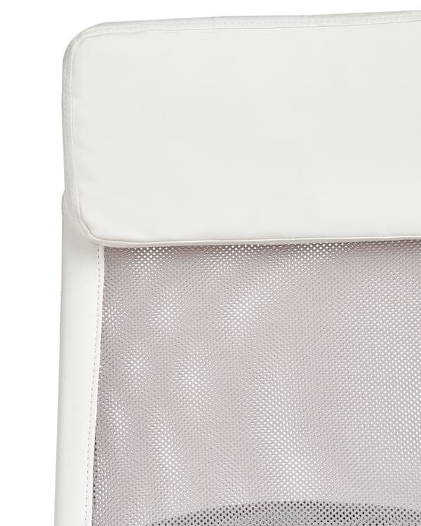 Työtuoli valkoinen keinonahka verhoiltu säädettävä kääntyvä kallistuva ergonominen pyörillä moderni tyyli