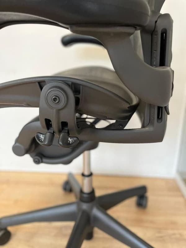 Herman Miller Aeron full option med svankstöd