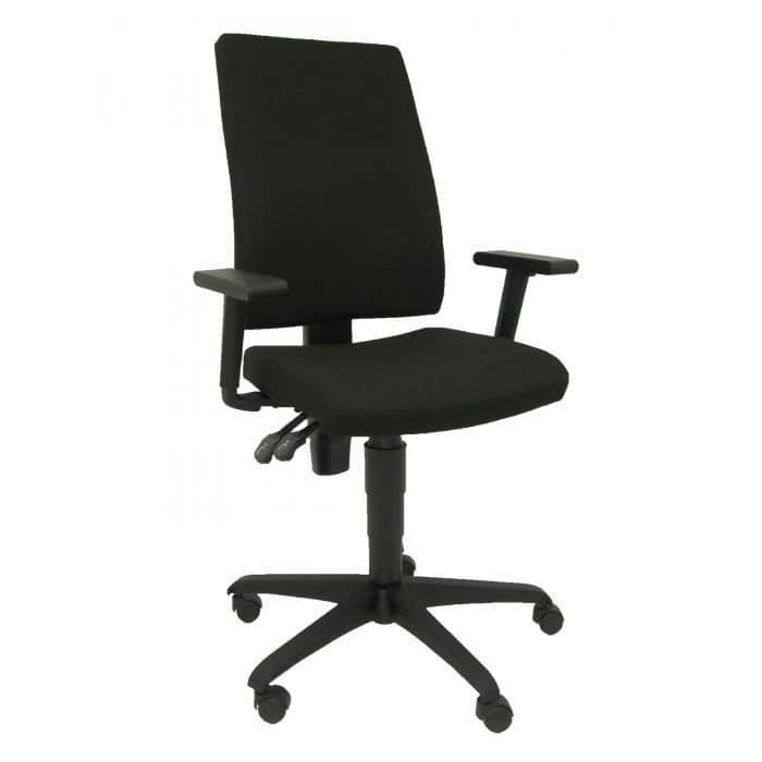 Ergonomisk kontorsstol, vridbar och justerbar i höjdled. Klädd sits och ryggstöd i svart ARAN-tyg PIQUERAS Y CRESPO