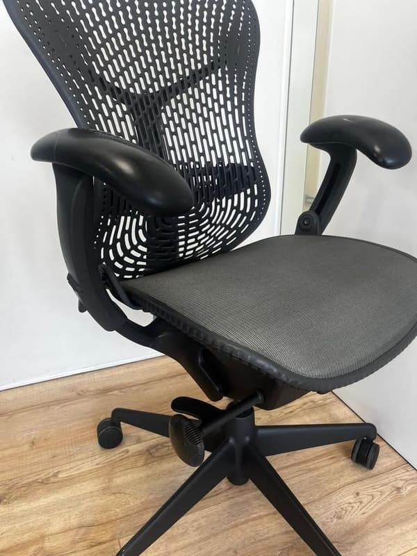 Herman Miller Mirra Full Option