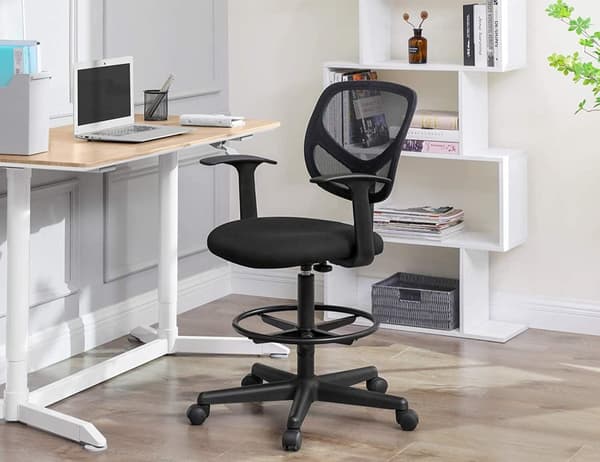 Rootz Kontorsstol - Snurrstol - Arbetspall - Ergonomisk - Armstöd - Justerbart i höjdled - Fotstöd - Svart - Plast - Tyg - 64 x 64 x 97-117 cm