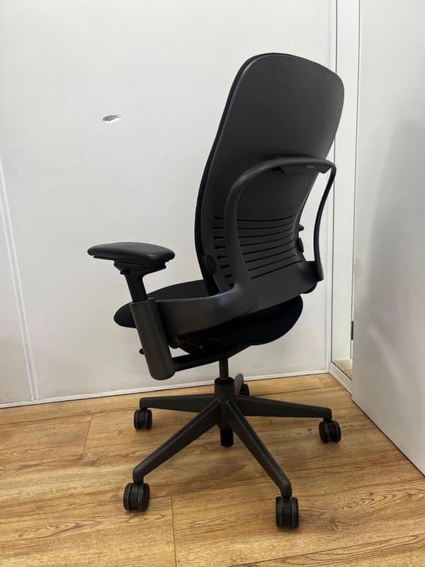 Steelcase Leap V2 Showroommodel