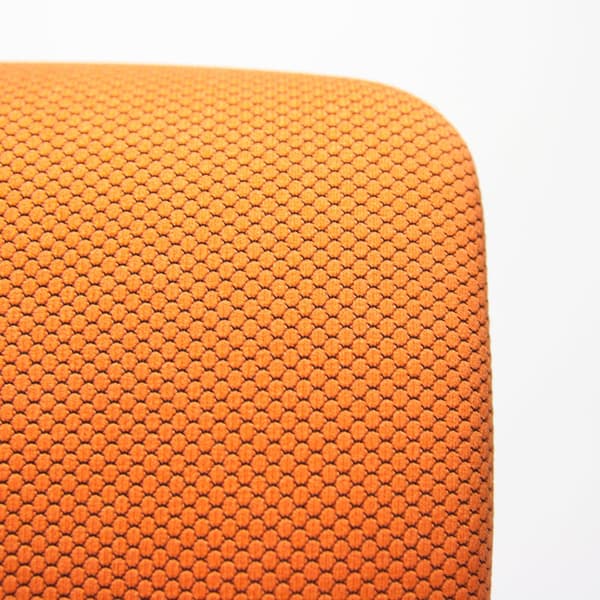Työtuoli WAU niskatuellinen, tyylikäs, kestävä, ergonominen, monipuoliset säädöt, oranssi / musta