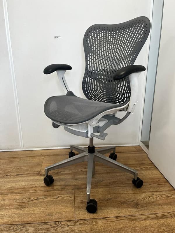 Refurbished Herman Miller Mirra 2 Grey White - Full Option