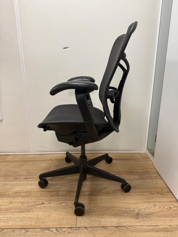 Herman Miller Mirra Fuld mulighed Sort Udgave