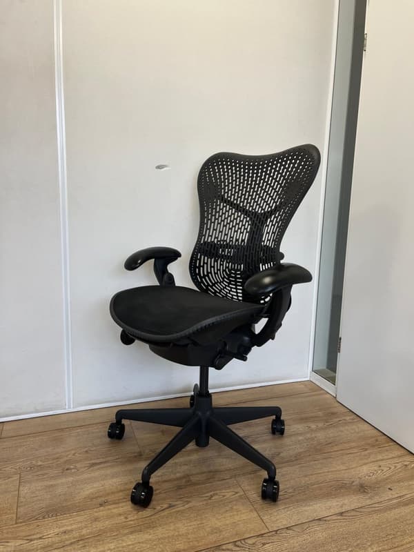 Herman Miller Mirra Sort