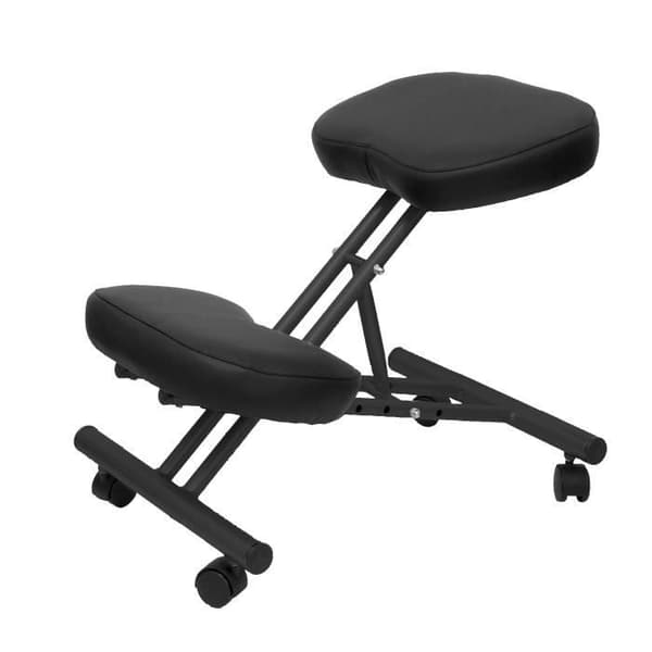 Fast ergonomisk kontorspall, justerbar i olika lägen och med hjul. vadderad sits i liknande svart läder
