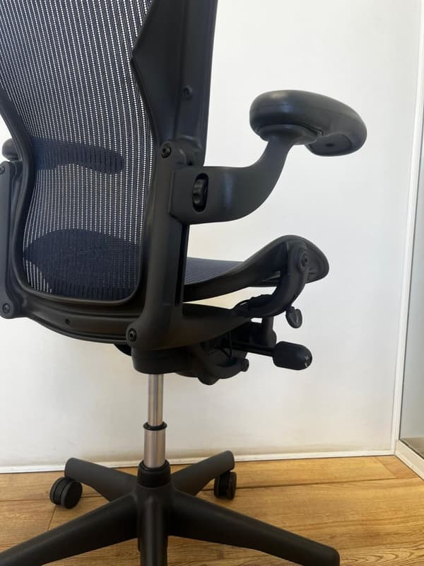 Herman Miller Aeron - Blå - ergonomisk kontorstol
