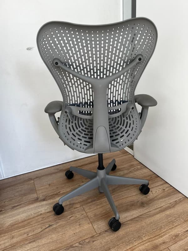 Herman Miller Mirra Shadow Blue Fog