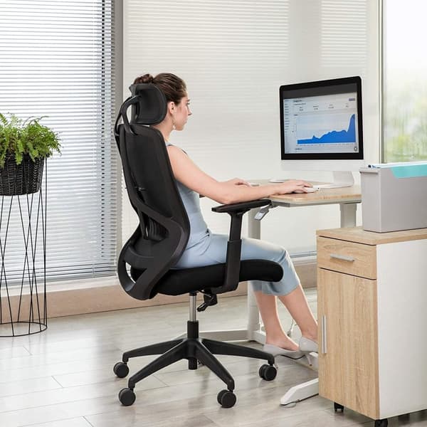 Ergonomisk skrivebordsstol med korsryggstøtte, sort