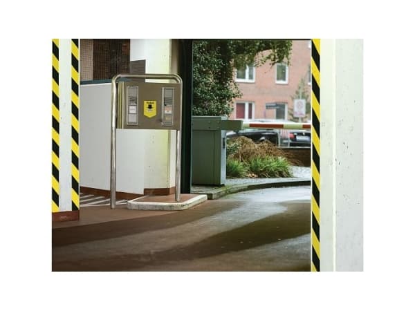 Tesa Signal Universal - Maskeringstape - 50 mm x 66 m - polypropylen - svart, gul