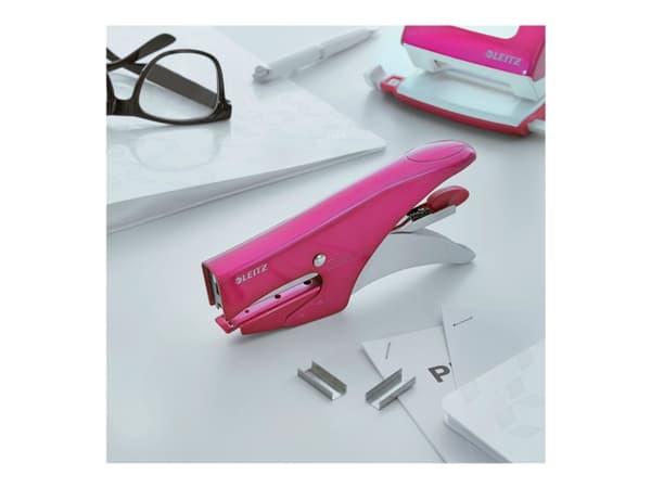 Häftapparat Leitz WOW rosa metallic