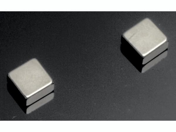 Super Stærke Magneter - kvadratisk stål 1x1x0,5 cm - (6 stk.)