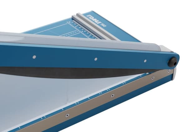 Dahle 533, 1,5 mm, 15 arkkia, 34 cm, Manuaalinen lukitus, Terästä, A4