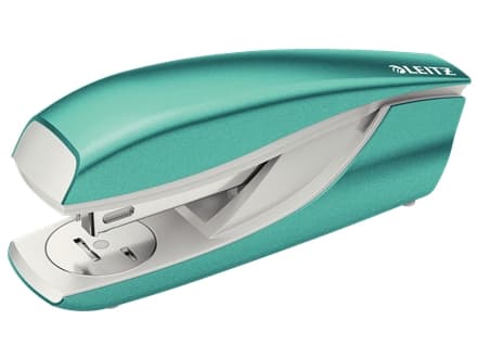Leitz WOW 5502 - Häftapparat - 30 ark / 3 mm - 24/6, 26/6 - plast, metall - metalliskt isblå