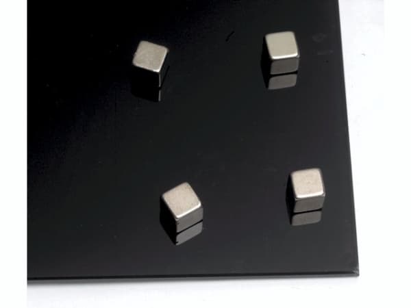Super Stærke Magneter - kube stål 1x1x1 cm - (4 stk.)