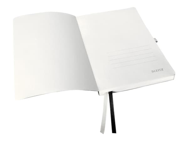 Leitz Style A5 - Notisbok - eskebundet - 80 ark - elfenbenspapir - linjert - satengsvart omslag - plast