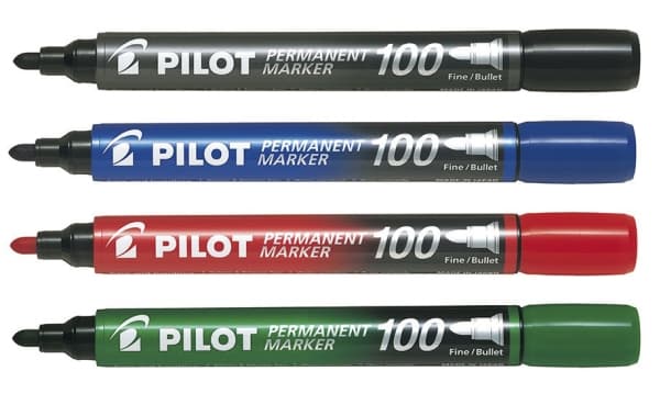 Pilot Permanent Marker 100 - Markør - permanent - svart, rød, blå, grønn - oljebasert blekk - 1 mm - fin (en pakke 4)