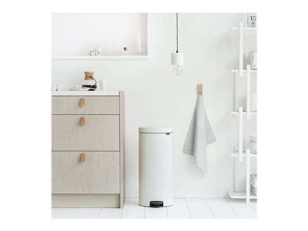 Pedalspand Brabantia Newlcon 30 ltr. stål hvid