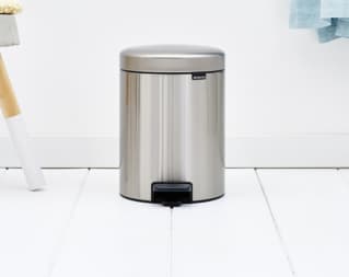 Pedalspand Brabantia Newlcon 5 ltr. Fingerprintproof Stål/Plast Mat stål