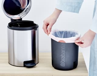Pedalspand Brabantia Newlcon 5 ltr. Fingerprintproof Stål/Plast Mat stål