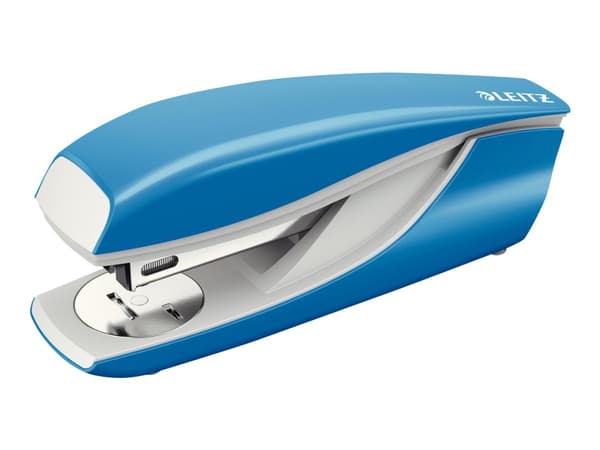 Leitz 5502 - Häftapparat - 30 ark / 3 mm - 24/6, 26/6 - plast, metall - ljusblå