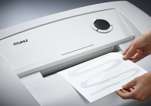 DAHLE dokumentmakulator 414Air P4/ 24-26 ark/310mm bredde/4x40mm/140l