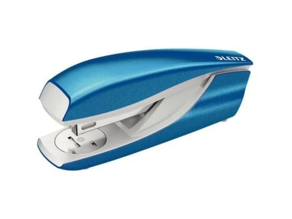 Leitz WOW 5502 - Häftapparat - 30 ark / 3 mm - 24/6, 26/6 - plast, metall - blå-metallic