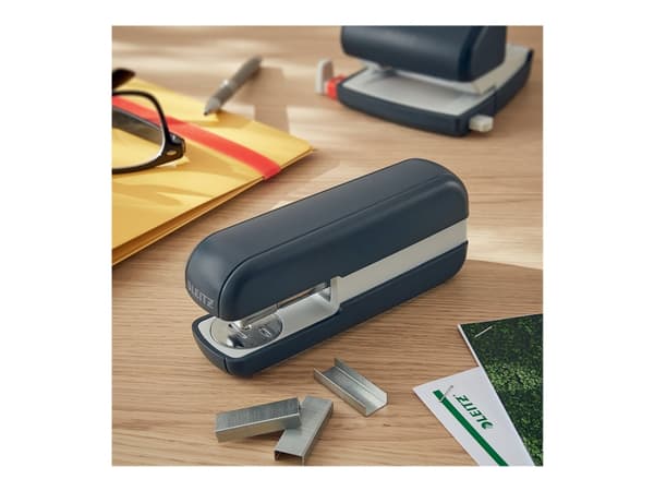 Leitz Cosy - Häftapparat - 30 ark / 3 mm - 24/6, 26/6 - plast, metall - sammetsgrå