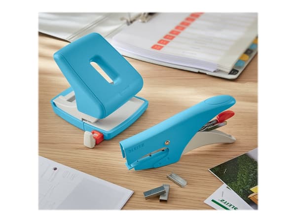 Leitz Cosy - Stifttang - 15 ark / 1.5 mm - No.10 - metall - bløt blått