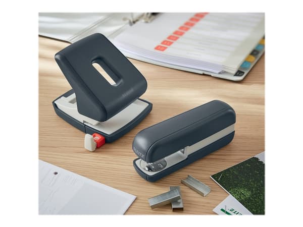 Leitz 50040089, 30 arkkia, Musta, Metalli, 8 cm, 5,5 mm, A4, A5, A6, Folio, US-Quart, 8 x 8 x 8 cm