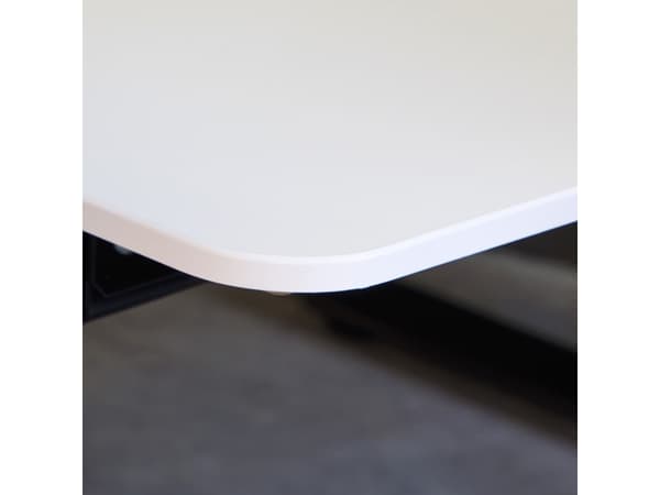 Pöytä DNA, valkoinen 1600x800 mm I-jalka/Alu harmaa