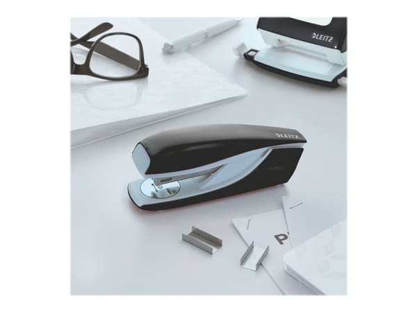 Leitz WOW 5502 - Häftapparat - 30 ark / 3 mm - 24/6, 26/6 - plast, metall - svart
