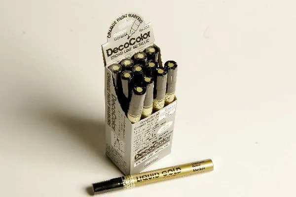 Marvy decocolor broad line guld