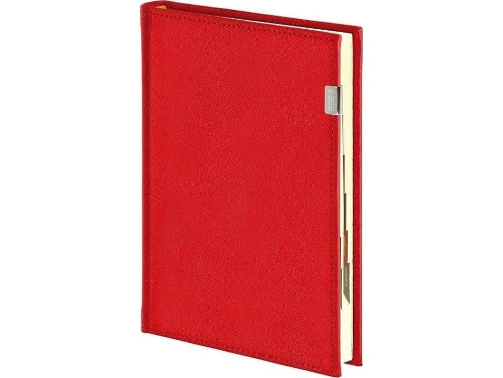 Calendar 2023 B5 Week. Cross with a red notebook