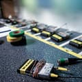 Miniatyrbillede 5 af 6: tesa isoleringstape ISO TAPE, 15 mm x 10 m, sort selvklæbende tape til isolering og reparation af elektrisk (56192-00010-01)