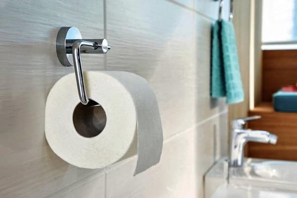 Tesa Smooz WC-rullan pidike ilman läppää 13,5x15,5x8,5 cm pora Itsekiinnittyvä kromattu metallikromi