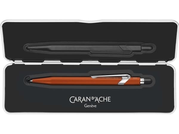 CARAN D'ACHE infällbar biros 849 Colormat-X, orange linjebredd: M, linjens färg: blå, sexkantig cylinder - 1 st (849.776)