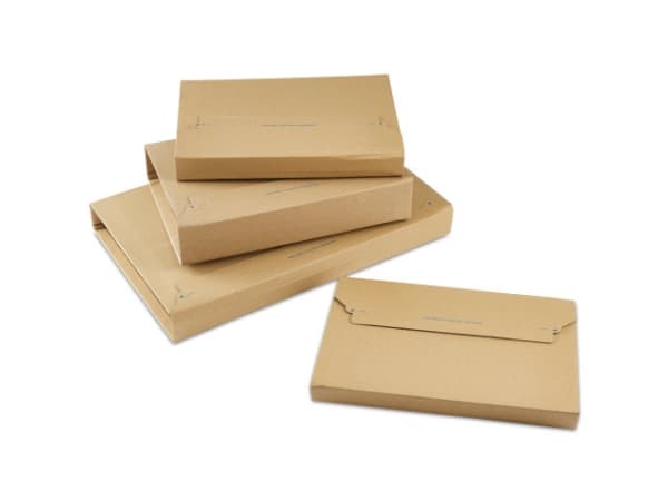 Kirjan kansi Master'In ruskea 302x215x20-75mm Ruskea 1x1x1mm (1)