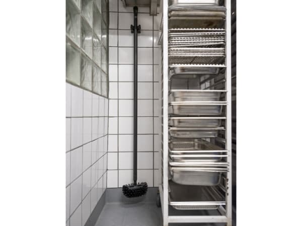 Seinäkiinnitys Vikan 82x87mm musta yksittäinen kuminauhamoduuli